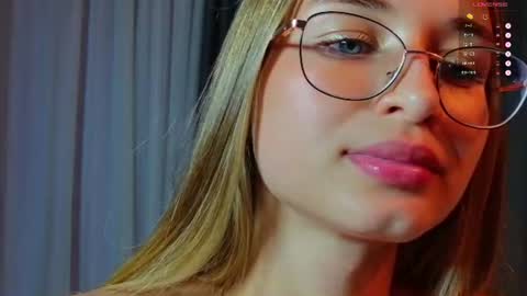 tiffanyhunt online show from August 12, 6:21 pm