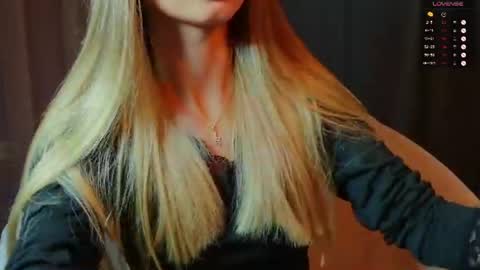tiffanyhunt online show from August 13, 3:04 pm