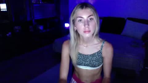 Angelina online show from August 5, 10:30 pm