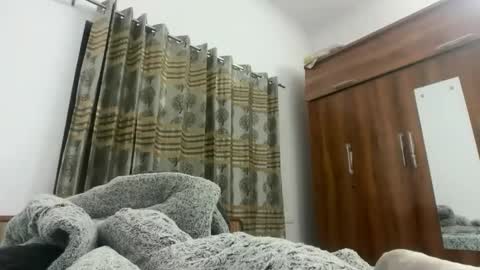 tigertinku online show from May 3, 6:35 pm