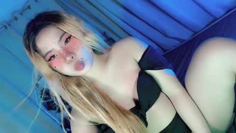 tight_elliana online show from July 27, 11:38 am