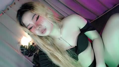 tight_elliana online show from July 27, 1:49 pm