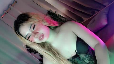 tight_elliana online show from July 28, 11:55 pm