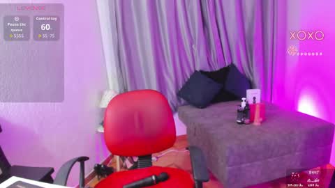tiinajonus_ online show from July 28, 4:18 am