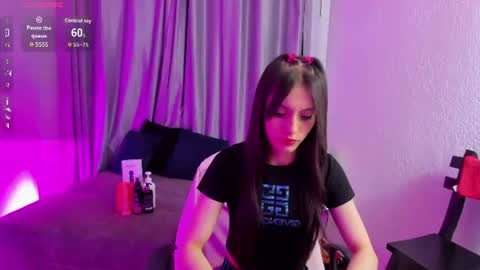 tiinajonus_ online show from July 29, 5:47 am