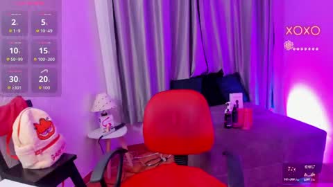 tiinajonus_ online show from August 6, 4:11 am