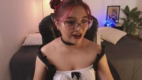 Tila Tequila online show from June 20, 5:13 pm