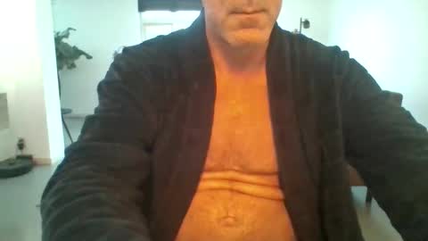 times20 online show from May 4, 5:24 am