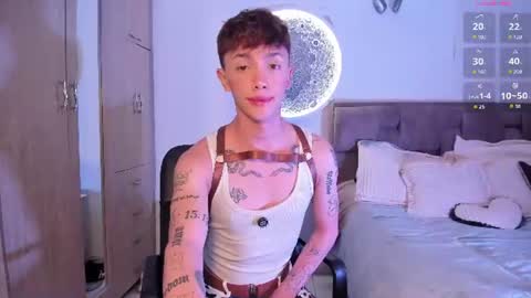 tim independent model online show from August 13, 8:12 pm