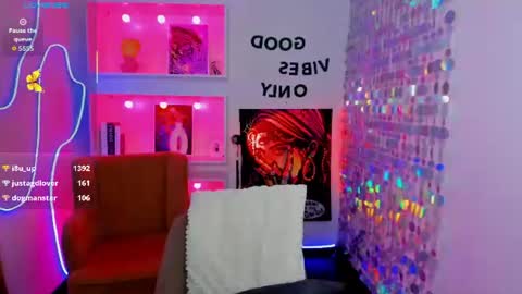 Tina online show from August 12, 9:17 pm