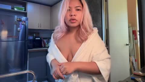 Tina online show from May 22, 5:09 am