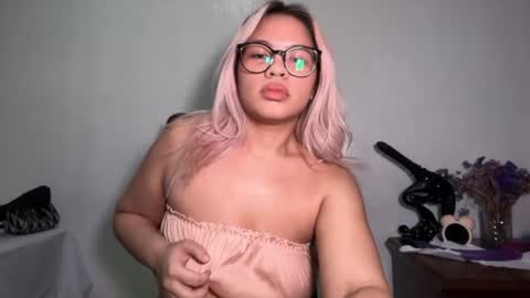 Tina online show from May 25, 3:36 pm