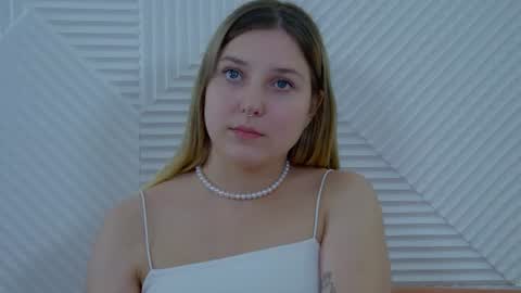 TinaBurton online show from August 4, 12:07 am