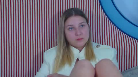 TinaBurton online show from August 6, 2:10 am