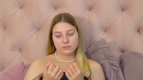 TinaBurton online show from August 6, 8:30 pm