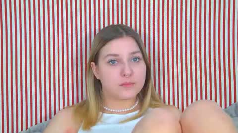 TinaBurton online show from August 10, 5:25 pm