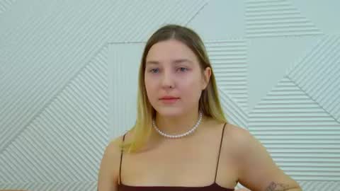 TinaBurton online show from August 13, 4:10 pm