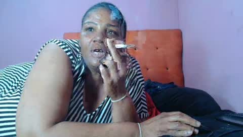 tinagiant online show from July 26, 12:10 pm