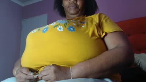 tinagiant online show from August 1, 1:28 pm