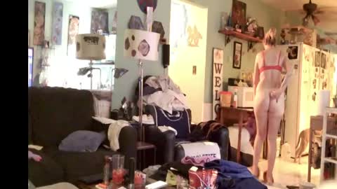 tinalover4u2 online show from May 19, 4:35 am