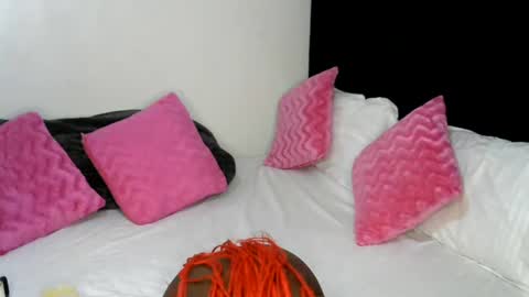 tinashe online show from August 3, 7:32 pm