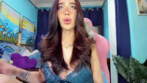 Tina Valentine online show from September 6, 11:05 am