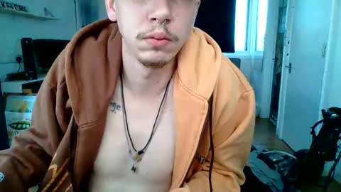 tinderpleaseletmeon online show from August 9, 9:21 am