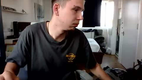 tinderpleaseletmeon online show from August 9, 4:08 pm