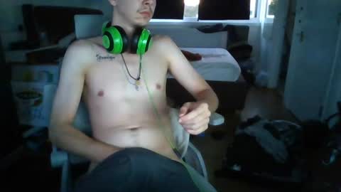 tinderpleaseletmeon online show from August 9, 7:48 pm