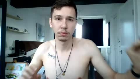 tinderpleaseletmeon online show from August 15, 5:55 am