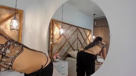 Tink online show from August 14, 4:27 am