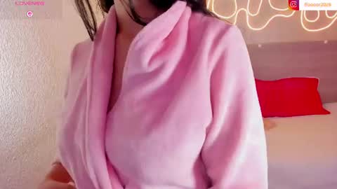 tinny_floor online show from August 8, 6:02 am