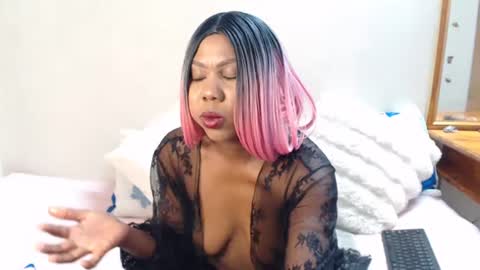 tinnypussie online show from August 14, 8:29 am