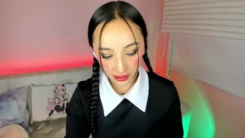 tiny_cora online show from August 10, 4:19 pm