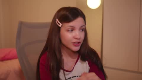 Lyssa     online show from April 13, 6:51 pm