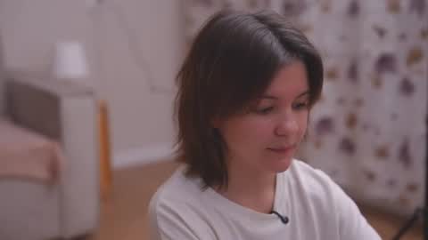 Lyssa     online show from July 1, 7:59 pm