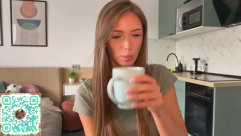 Mona online show from July 22, 1:35 pm