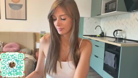 Mona online show from August 10, 3:13 pm