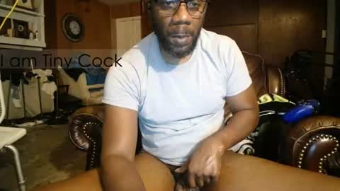 tinycock_1979 online show from June 22, 5:52 am