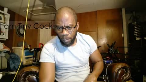 tinycock_1979 online show from July 13, 11:17 am