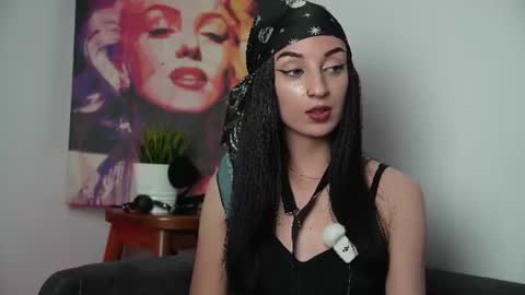 tinyhannah69 online show from September 7, 7:09 pm