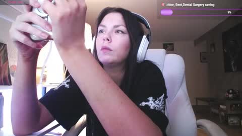 stage Kylie Sinner real Teaghan Gosley brand CLITBAIT online show from August 12, 7:33 am