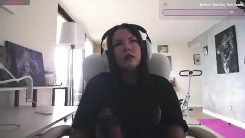 stage Kylie Sinner real Teaghan Gosley brand CLITBAIT online show from August 13, 5:27 pm