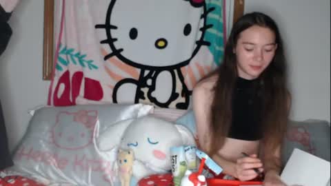 Pixie online show from August 14, 4:49 am