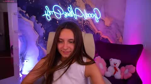 tinynataliee online show from July 31, 4:13 pm
