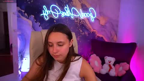tinynataliee online show from July 31, 5:18 pm