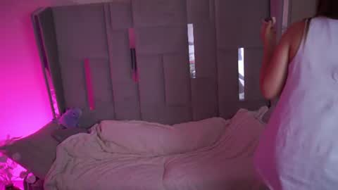 tinynataliee online show from August 3, 1:12 am