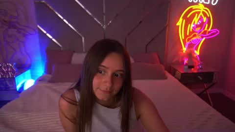 tinynataliee online show from August 4, 3:03 am