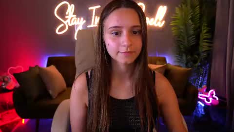 tinynataliee online show from August 5, 8:07 pm