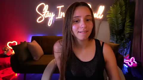 tinynataliee online show from August 6, 12:20 am